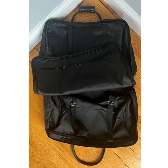 MINT Gucci Mens Black Nylon Leather Travel Duffle Bag - Picture 7 of 12